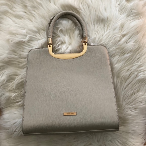 David Jones hand bag with gold hardware - Picture 2 of 4